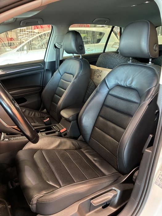 VOLKSWAGEN Golf 2018