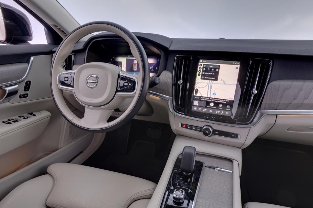 VOLVO V90 Cross Country 2023