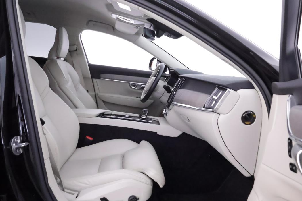 VOLVO V90 Cross Country 2023