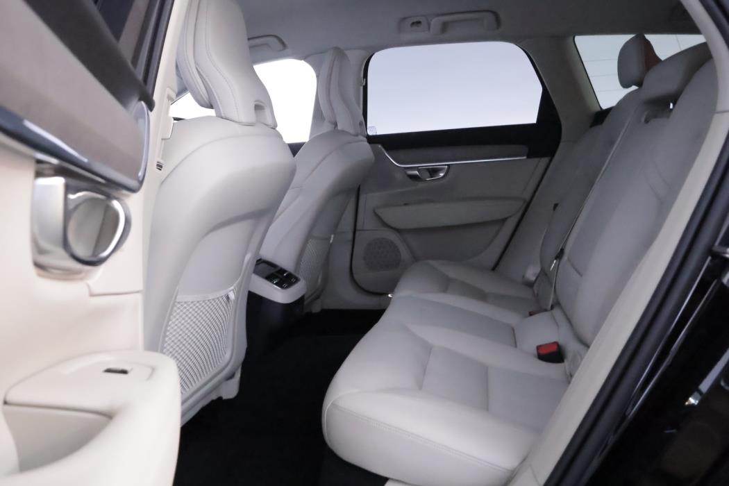 VOLVO V90 Cross Country 2023