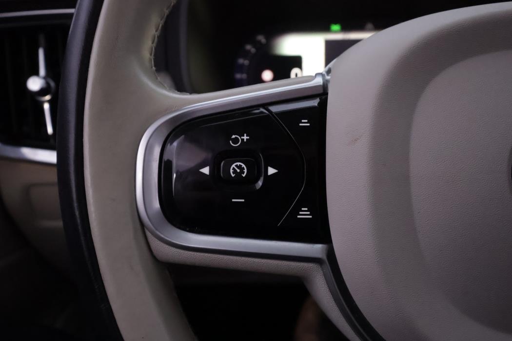 VOLVO V90 Cross Country 2023