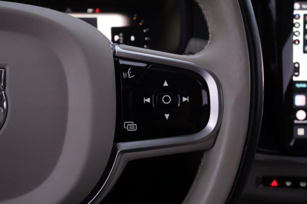 VOLVO V90 Cross Country 2023