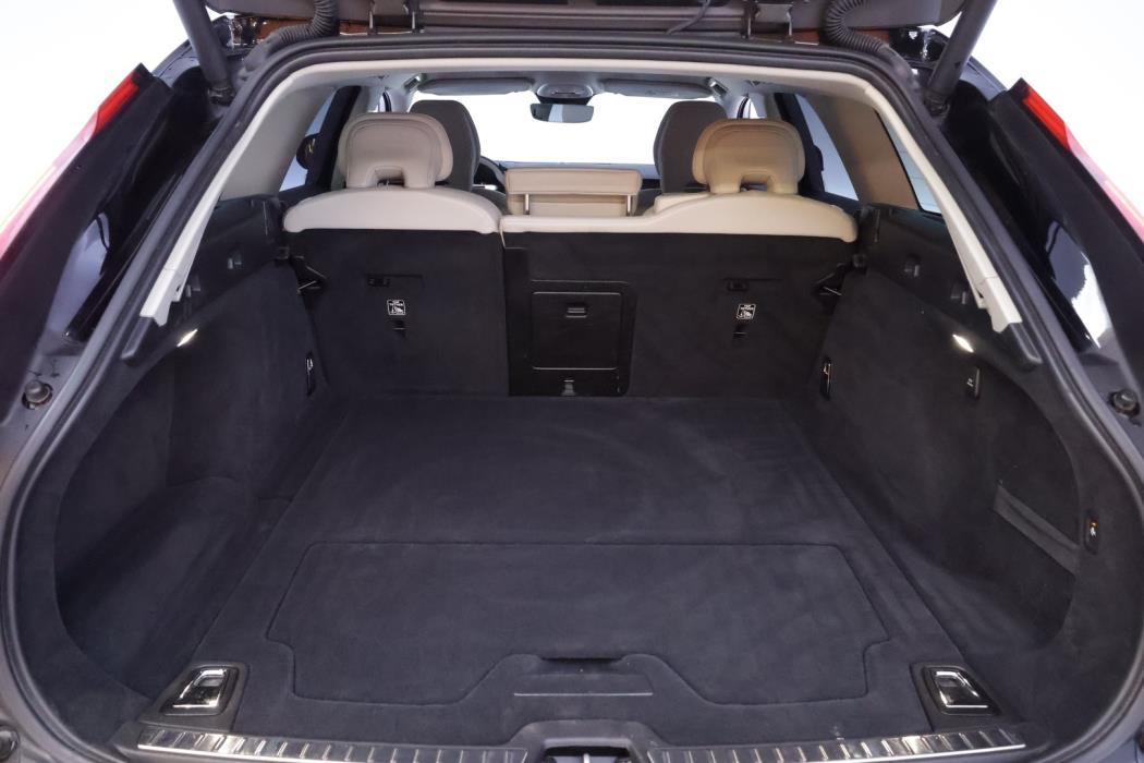 VOLVO V90 Cross Country 2023