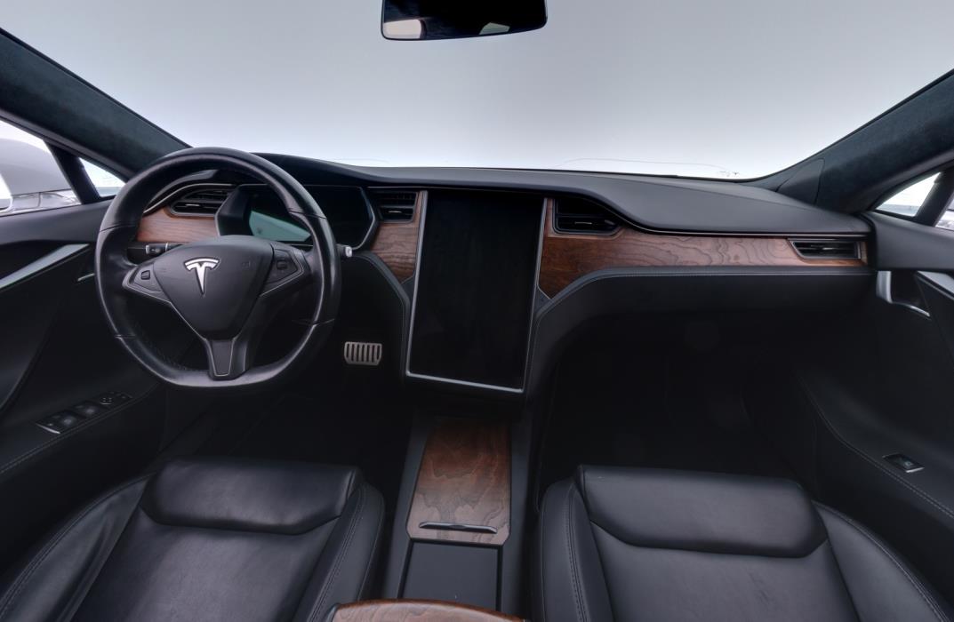 TESLA Model S 2020