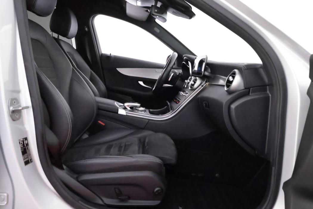 MERCEDES-BENZ C 2020