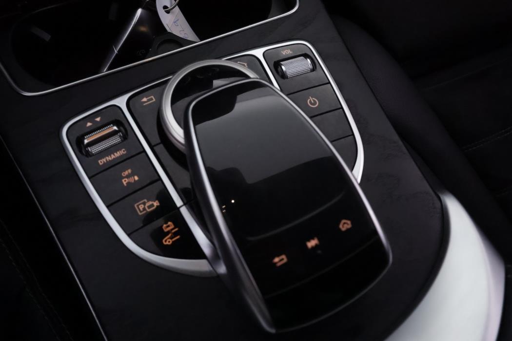 MERCEDES-BENZ C 2020