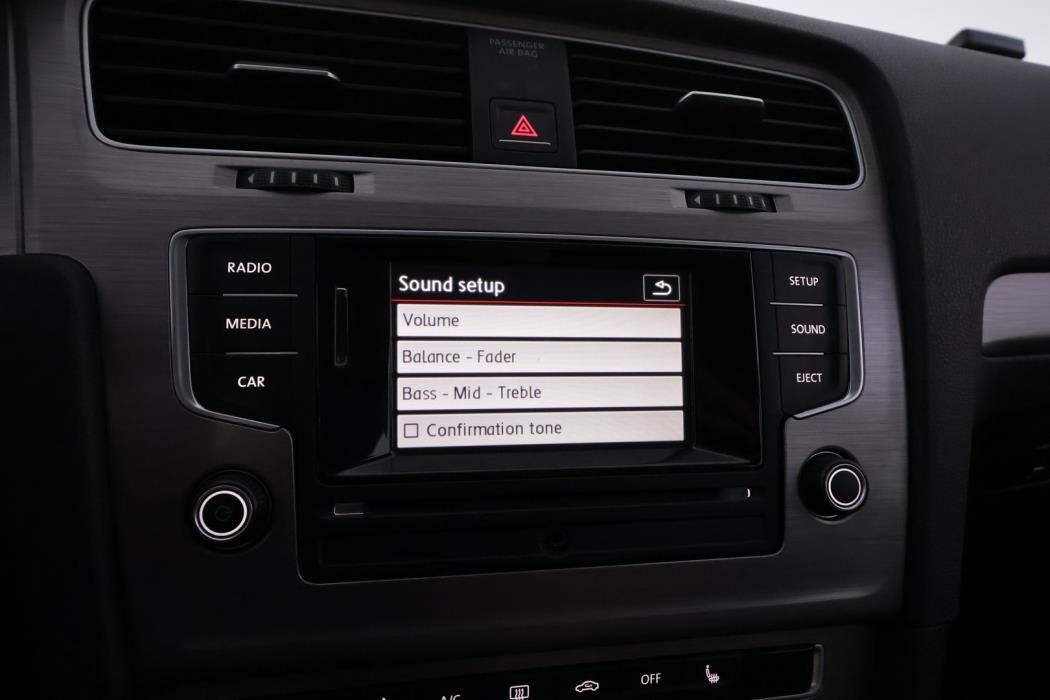 VOLKSWAGEN Golf 2015