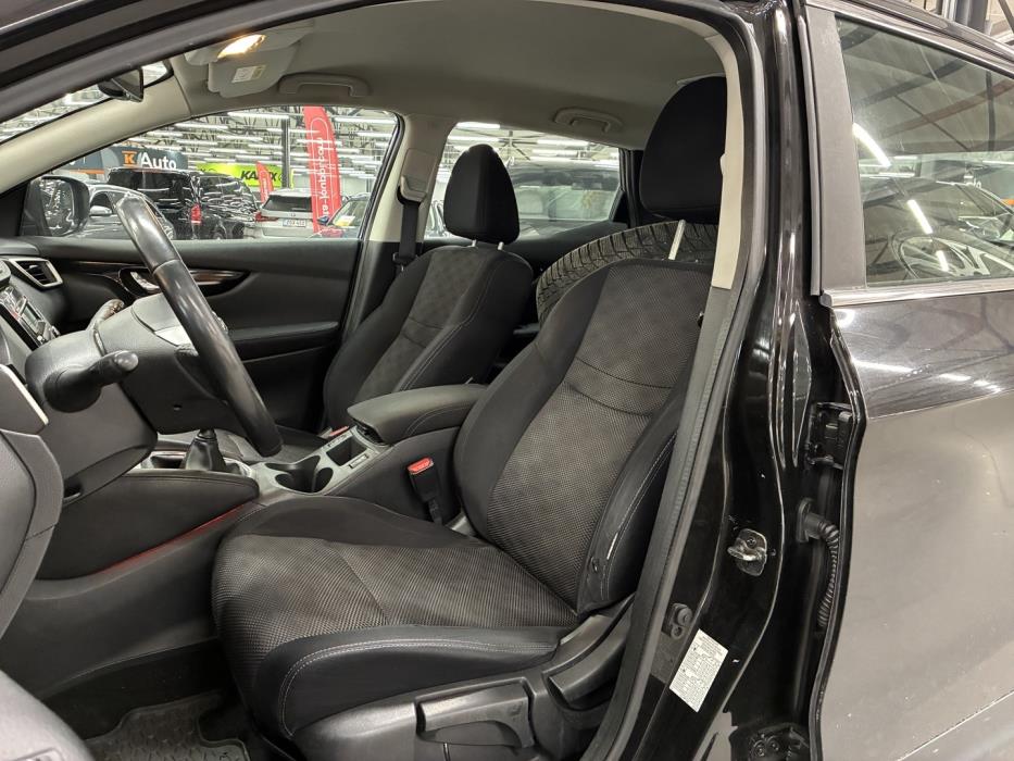 NISSAN Qashqai 2015