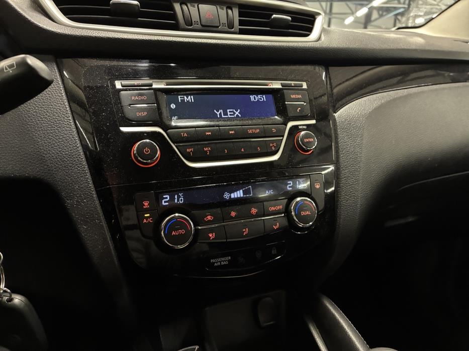 NISSAN Qashqai 2015