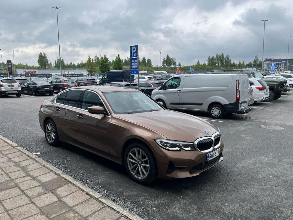 BMW 320 2019