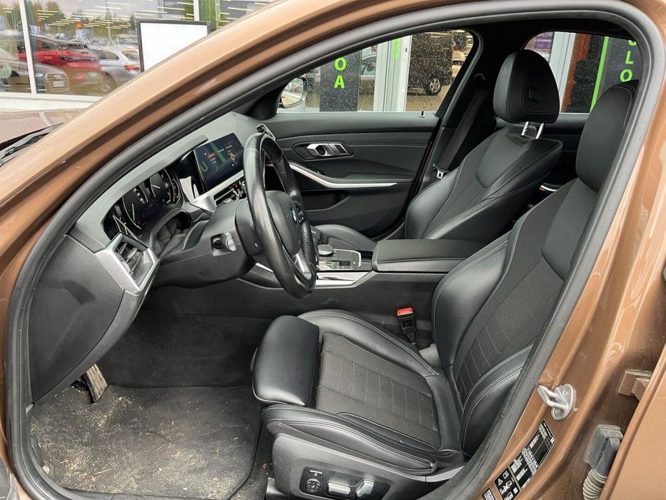 BMW 320 2019
