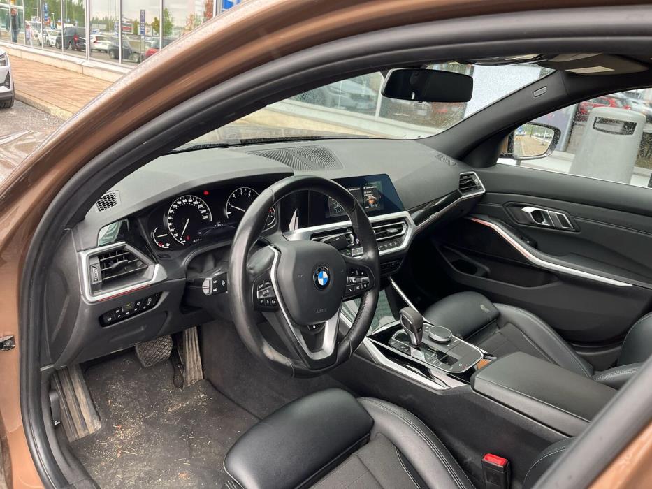 BMW 320 2019