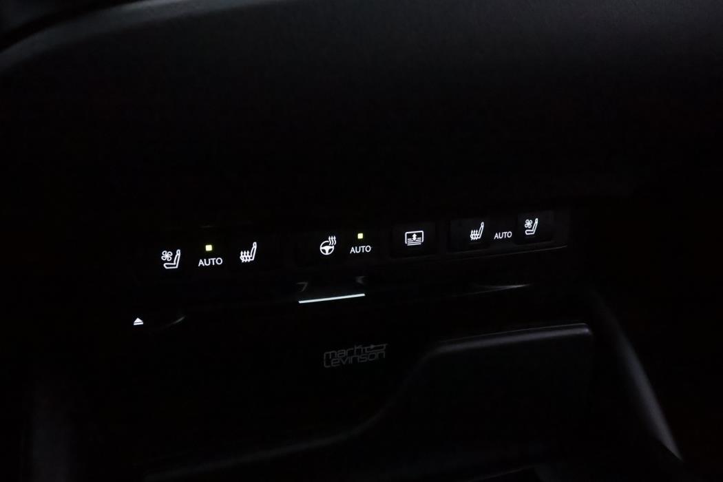 LEXUS ES 2019