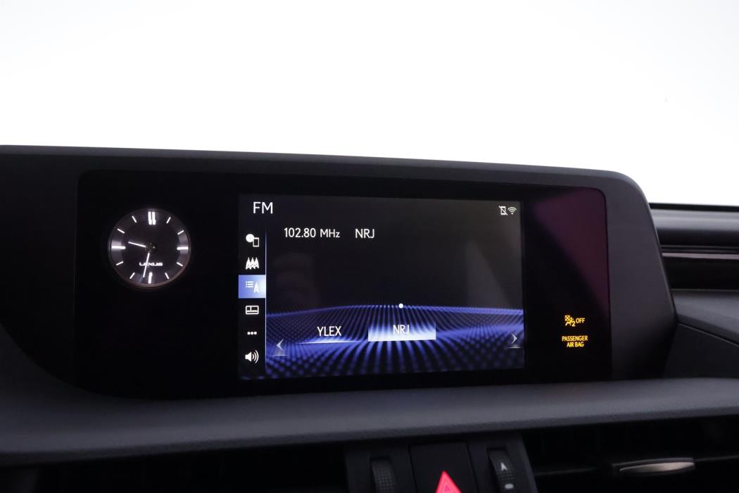 LEXUS ES 2019