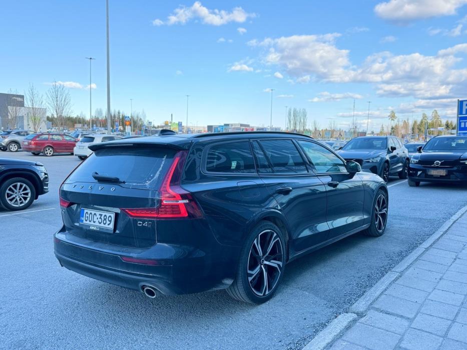 VOLVO V60 2019