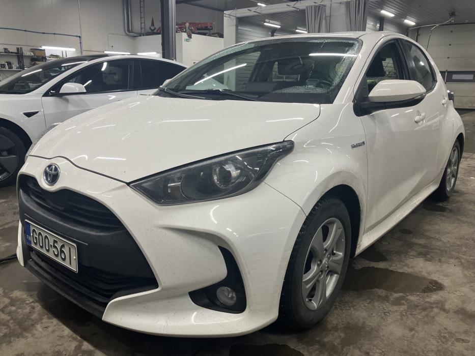 TOYOTA Yaris 2021