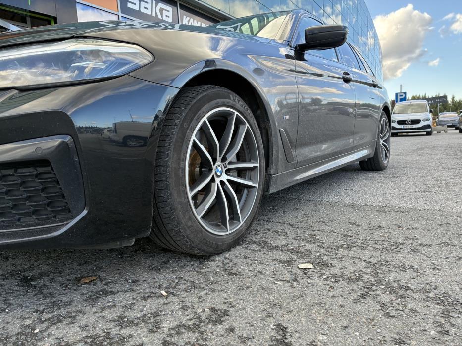 BMW 520 2021