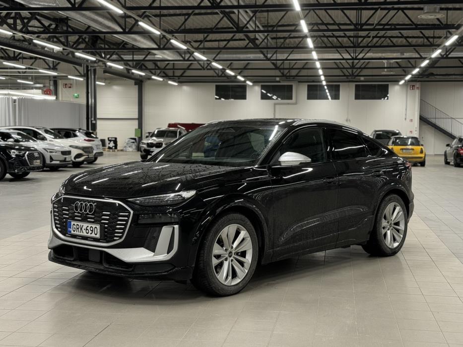 AUDI SQ6 e-tron 2025