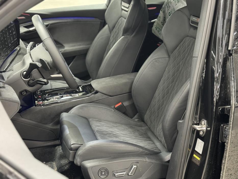 AUDI SQ6 e-tron 2025