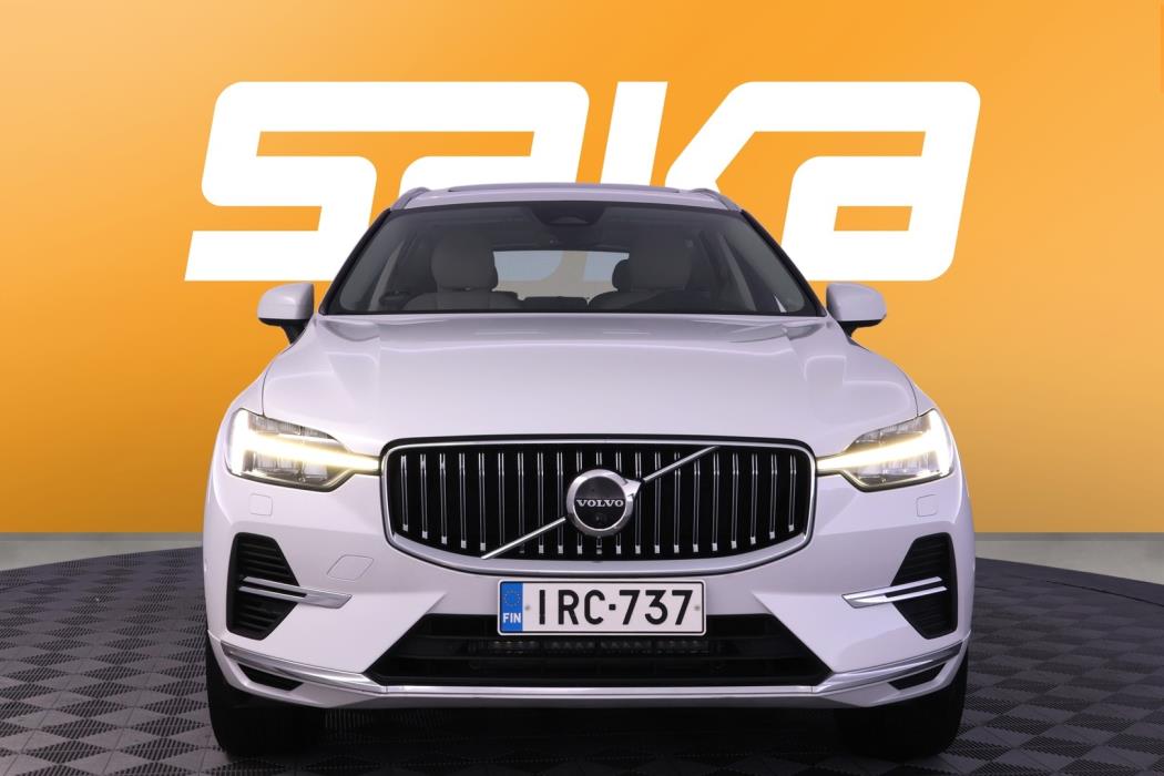 VOLVO XC60 2023