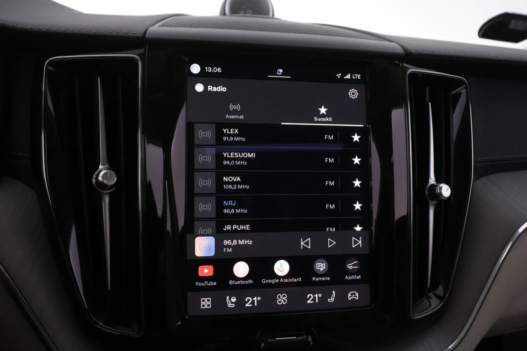 VOLVO XC60 2023