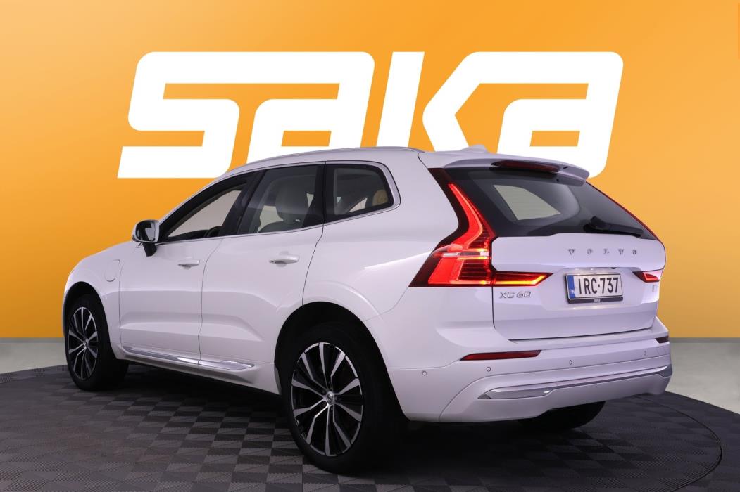 VOLVO XC60 2023