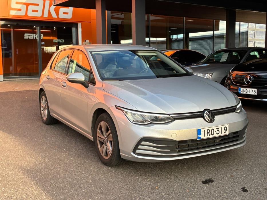 VOLKSWAGEN Golf 2024