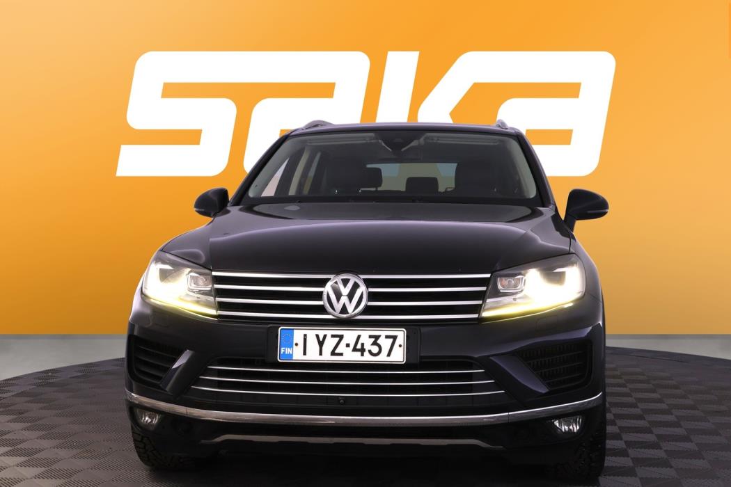 VOLKSWAGEN Touareg 2015