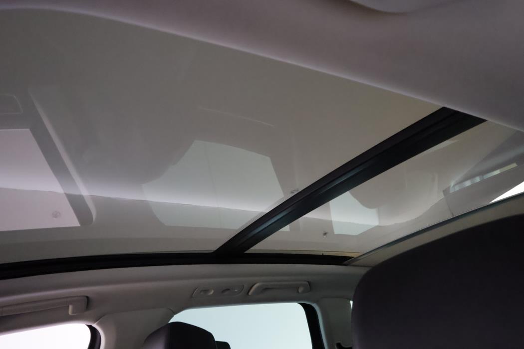 VOLKSWAGEN Touareg 2015