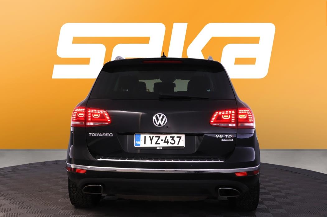 VOLKSWAGEN Touareg 2015