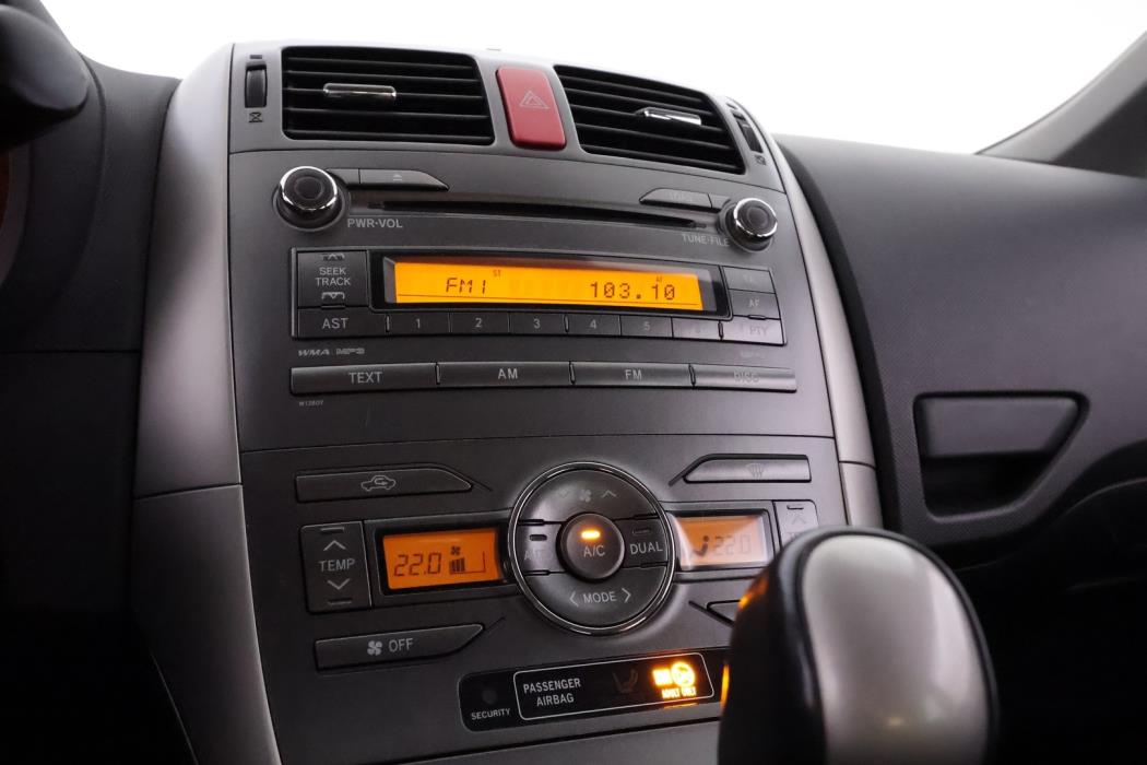 TOYOTA Auris 2008