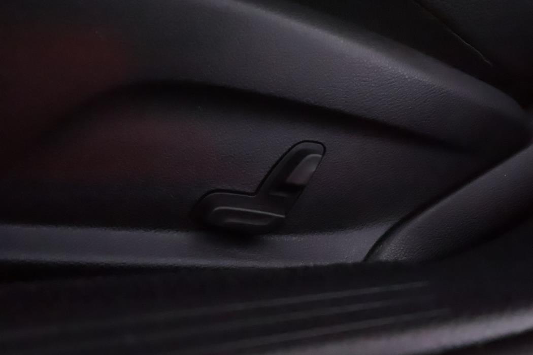 MERCEDES-BENZ E 2022