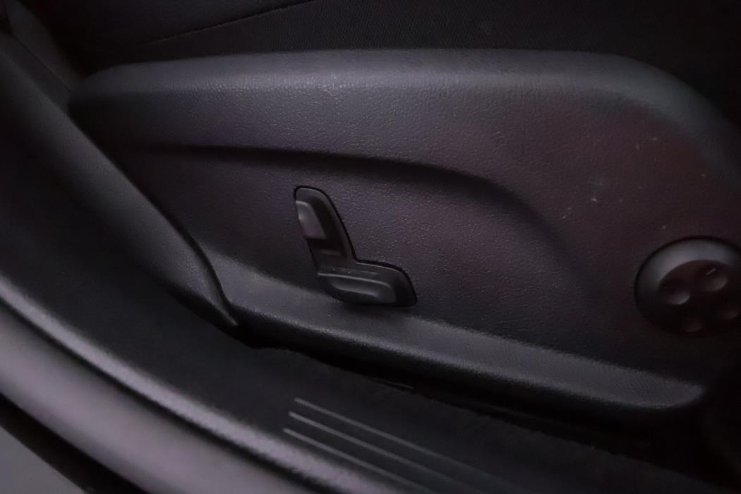 MERCEDES-BENZ E 2022