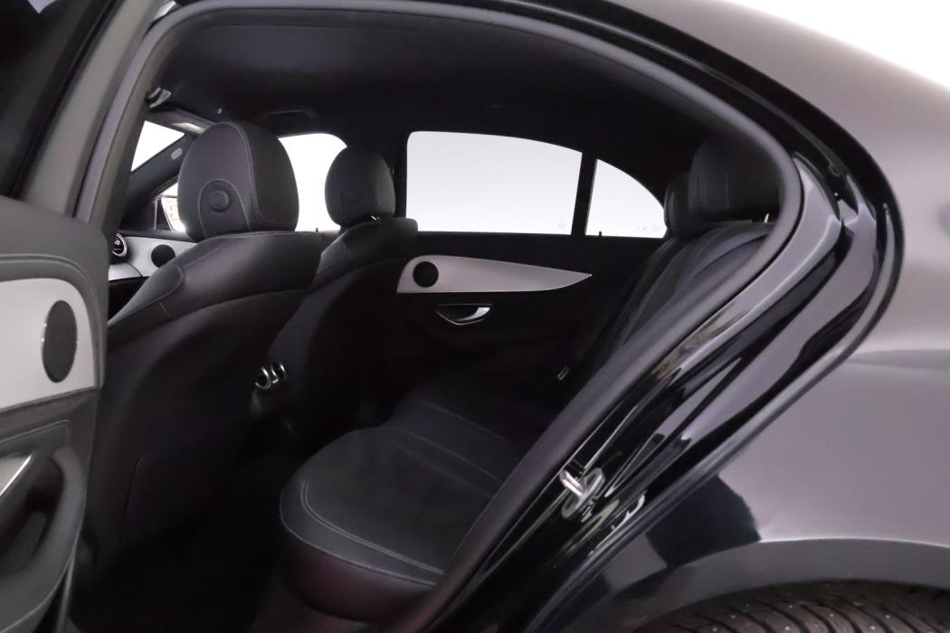 MERCEDES-BENZ E 2022