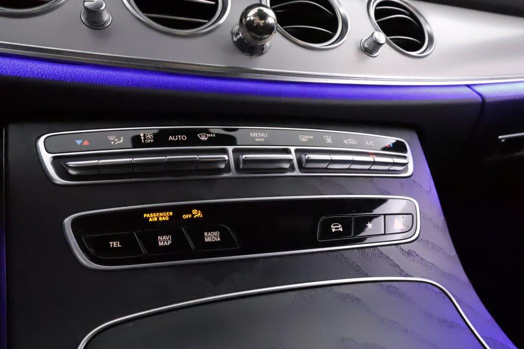 MERCEDES-BENZ E 2022