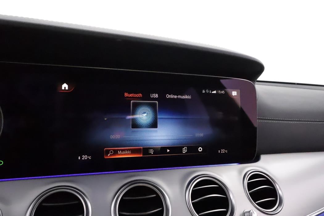 MERCEDES-BENZ E 2022