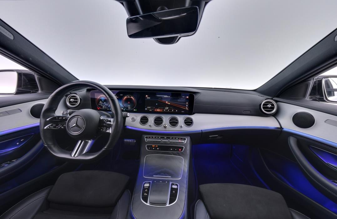 MERCEDES-BENZ E 2022