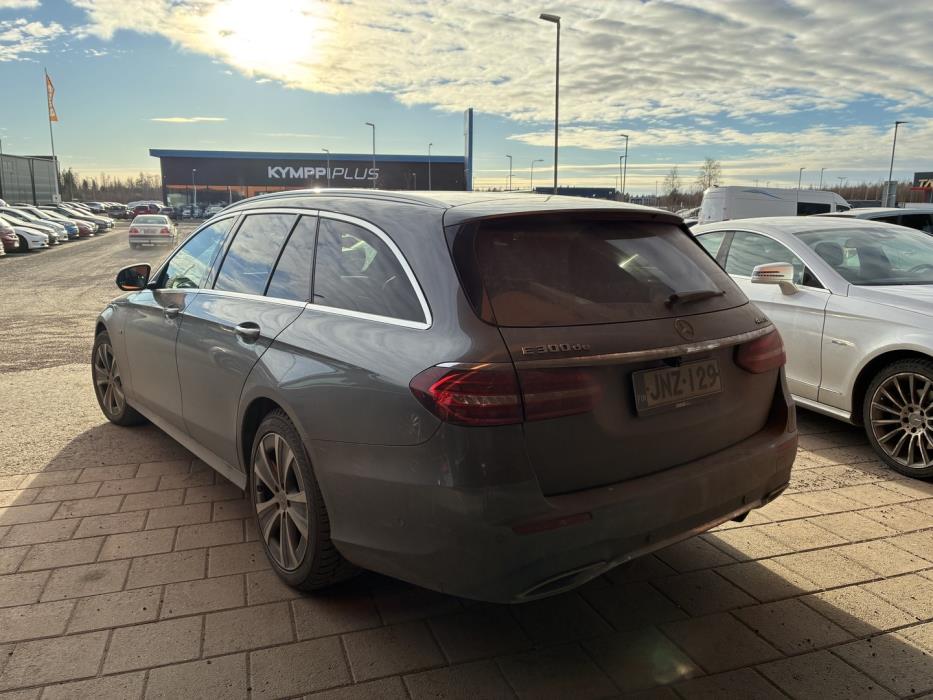 MERCEDES-BENZ E 2020