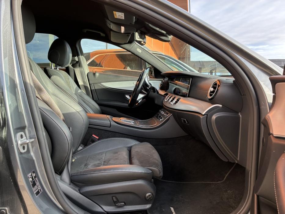 MERCEDES-BENZ E 2020