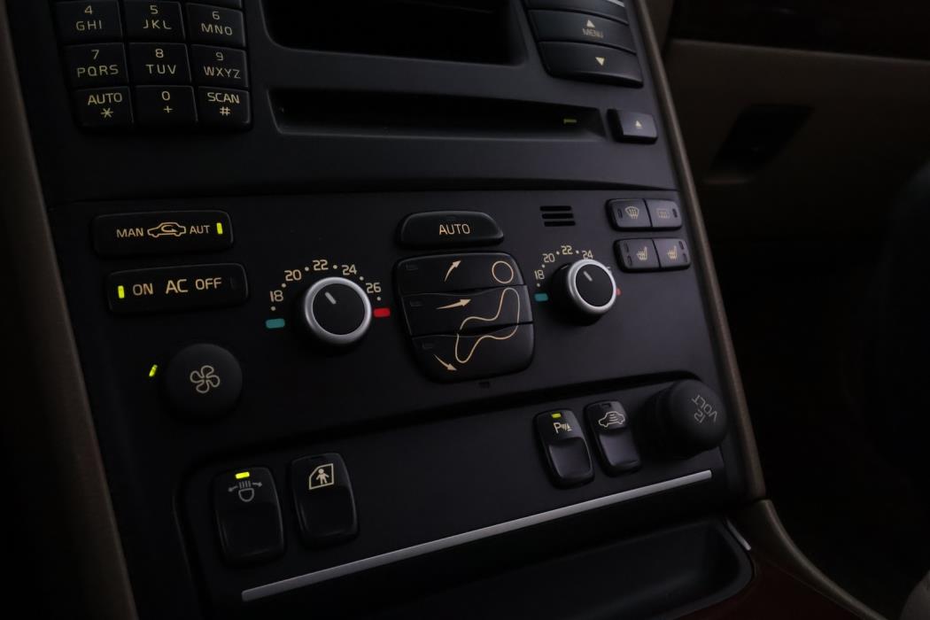 VOLVO XC90 2012