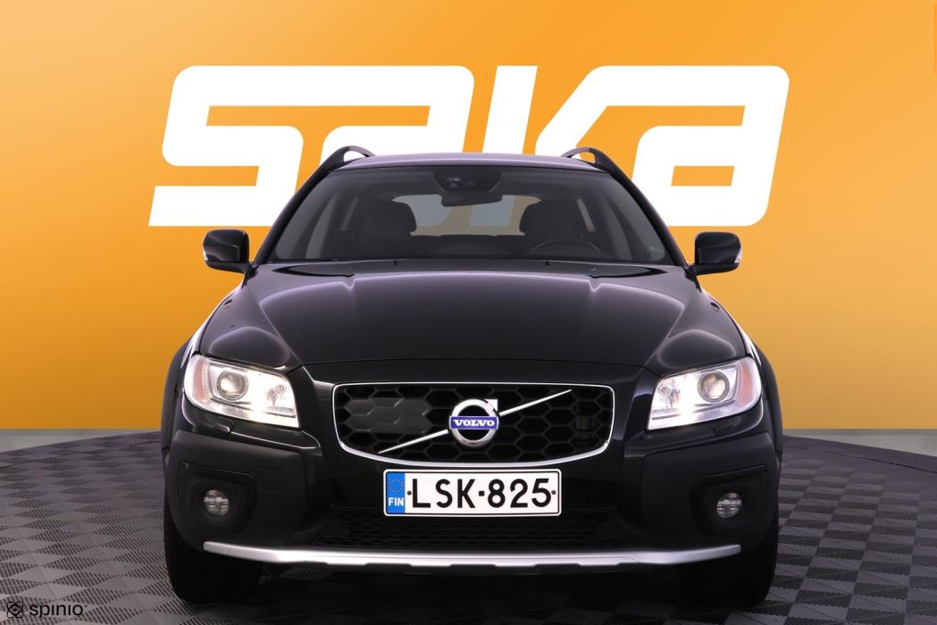 VOLVO XC70 2016