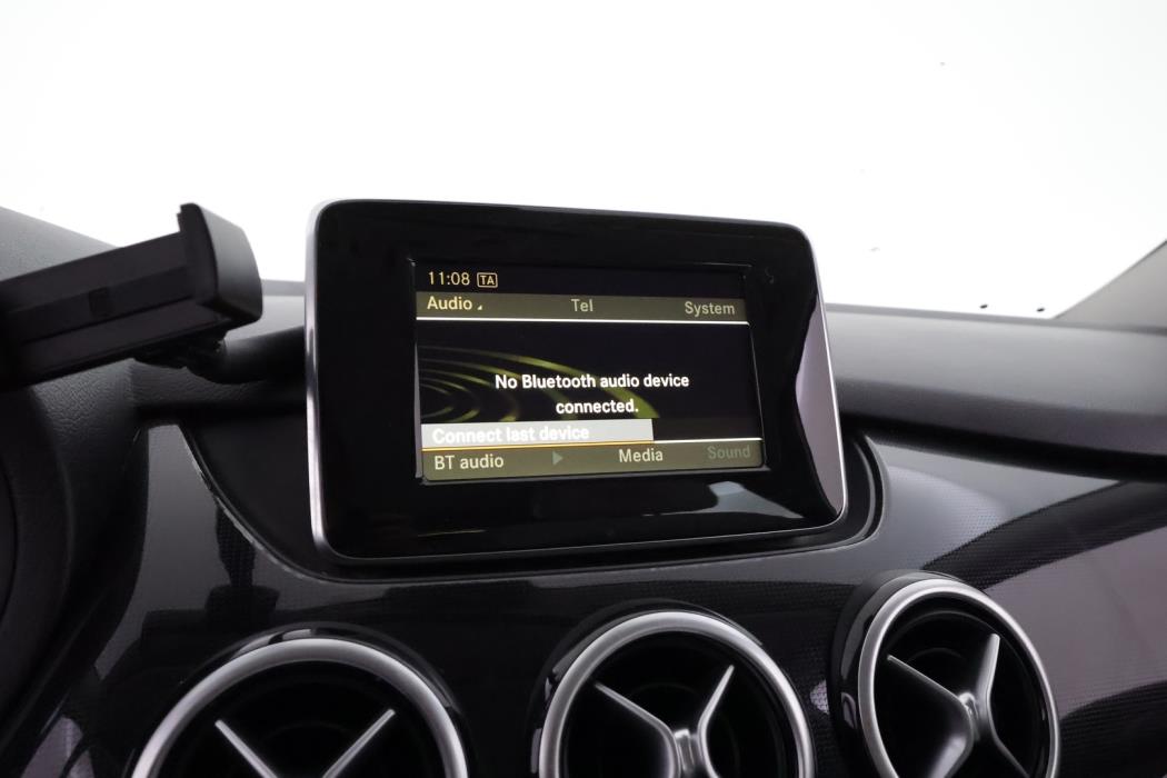 MERCEDES-BENZ B 2012
