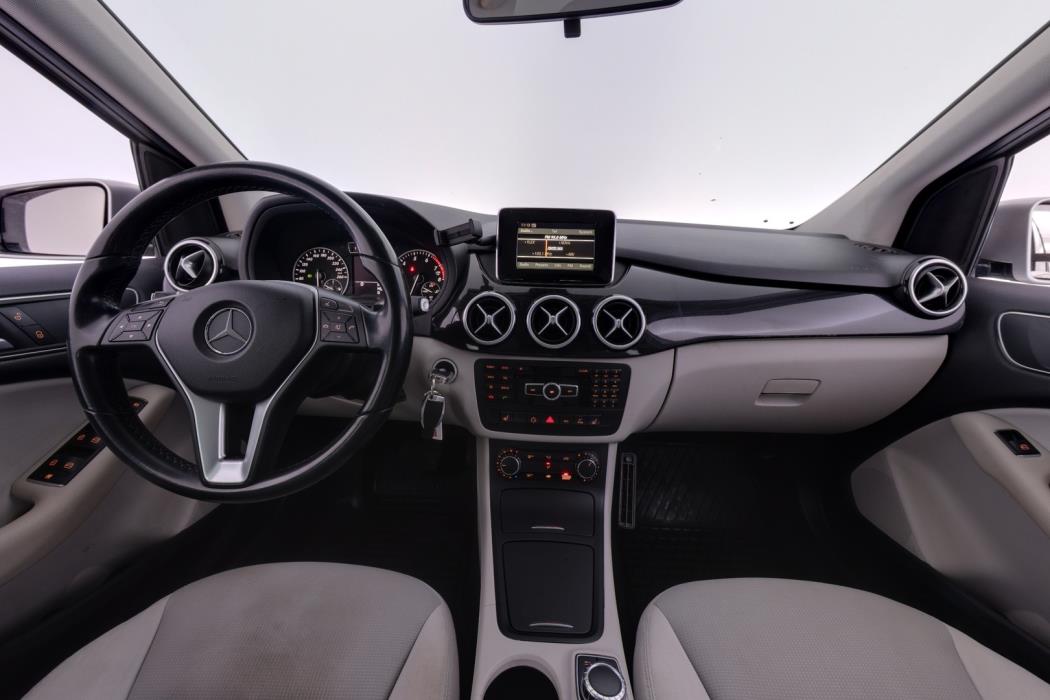 MERCEDES-BENZ B 2012