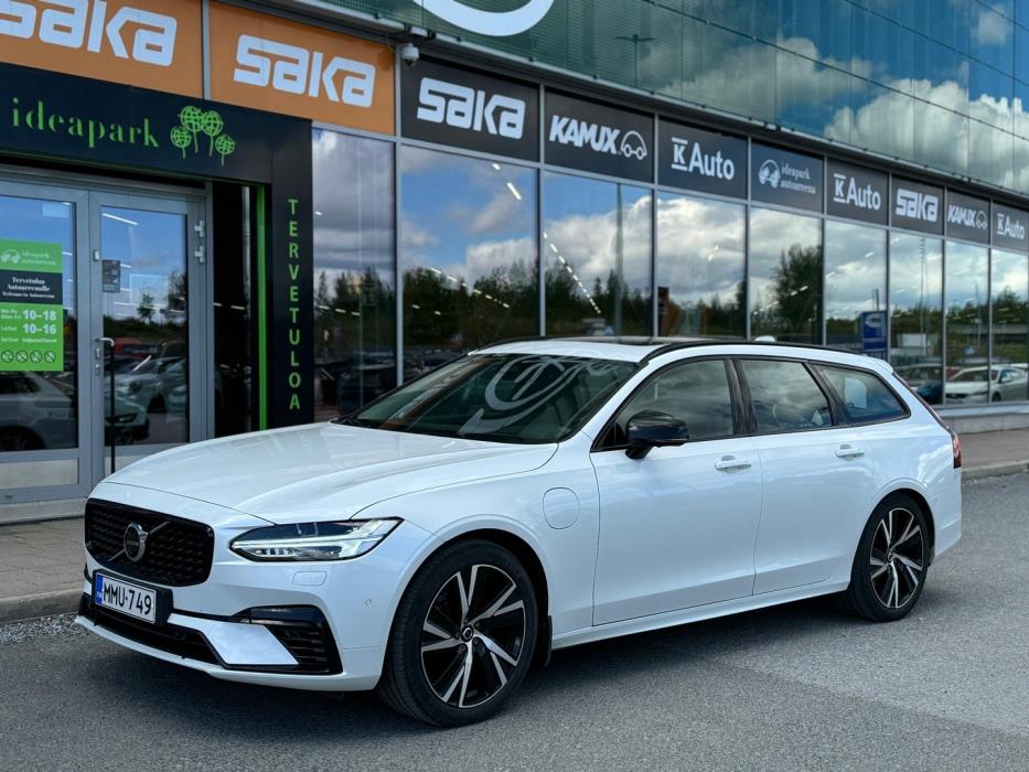 VOLVO V90 2023