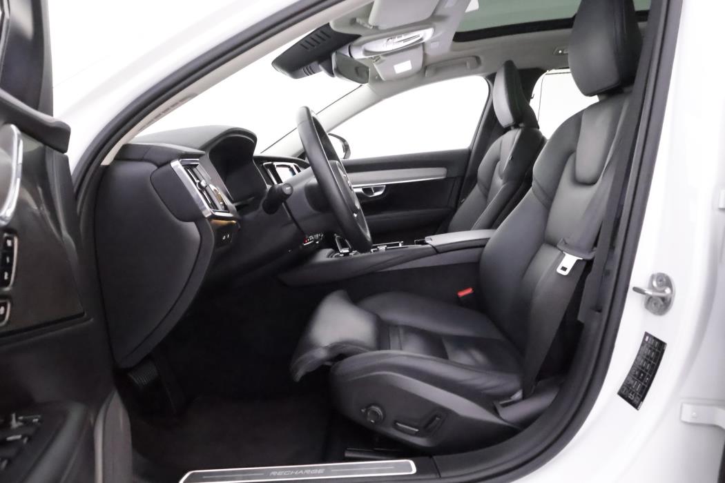 VOLVO V90 2023