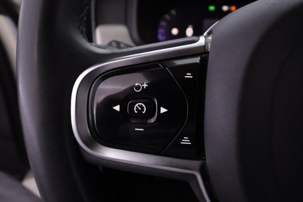 VOLVO V90 2023