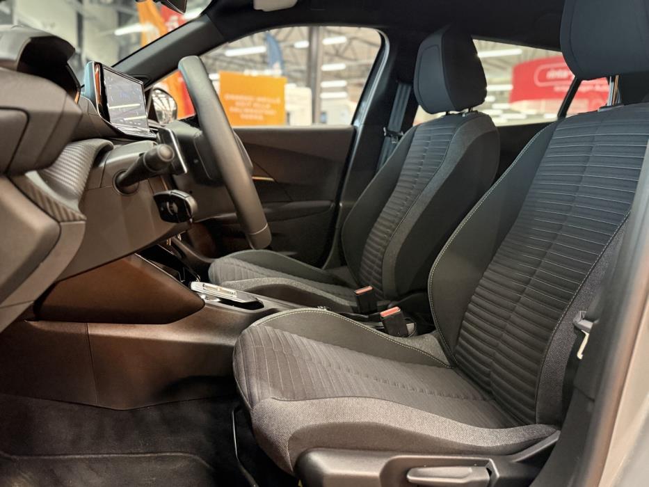 PEUGEOT 2008 2025