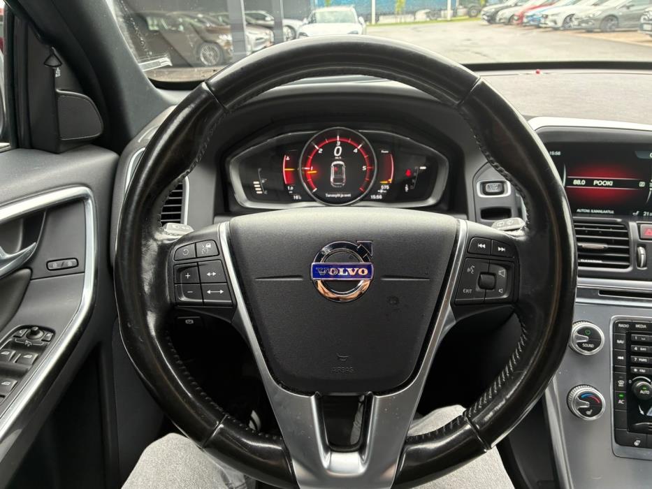 VOLVO XC60 2017