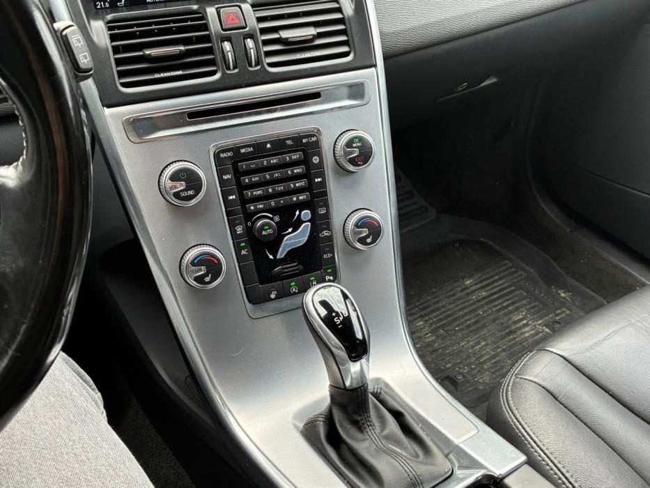 VOLVO XC60 2017