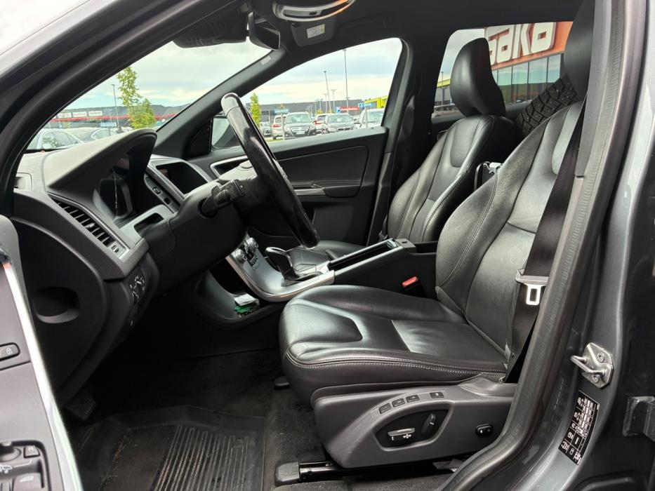 VOLVO XC60 2017